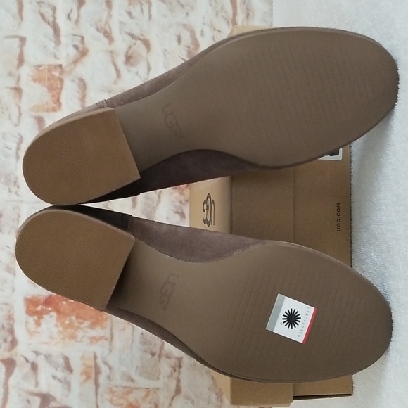 New UGG Bandara Ankle Bootie - Picture 6 of 10